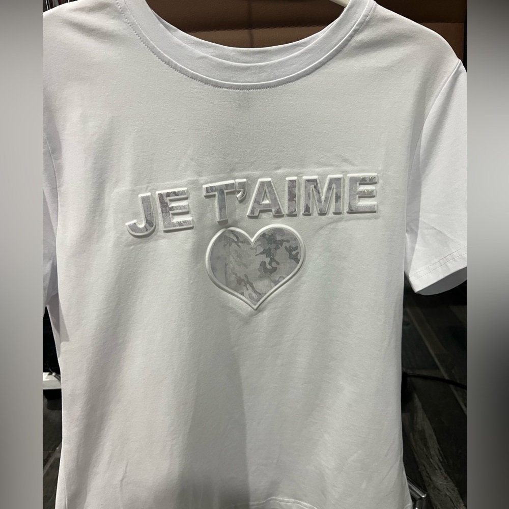 White T shirt